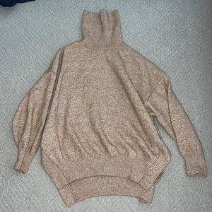 H&M beige turtleneck sweater